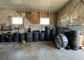 Professional tire mounting equipment in Hubbard Oregon